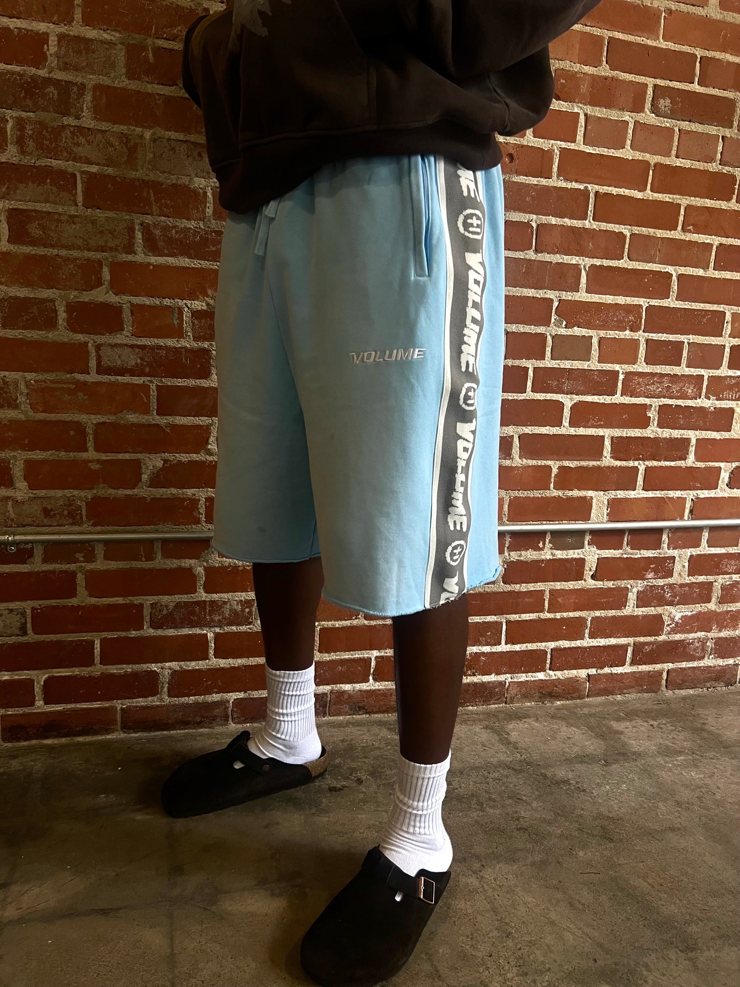 ALL PURPOSE SWEAT SHORTS - LIGHT BLUE